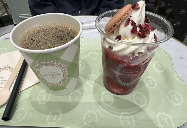 カフェ・ラデュレ☕